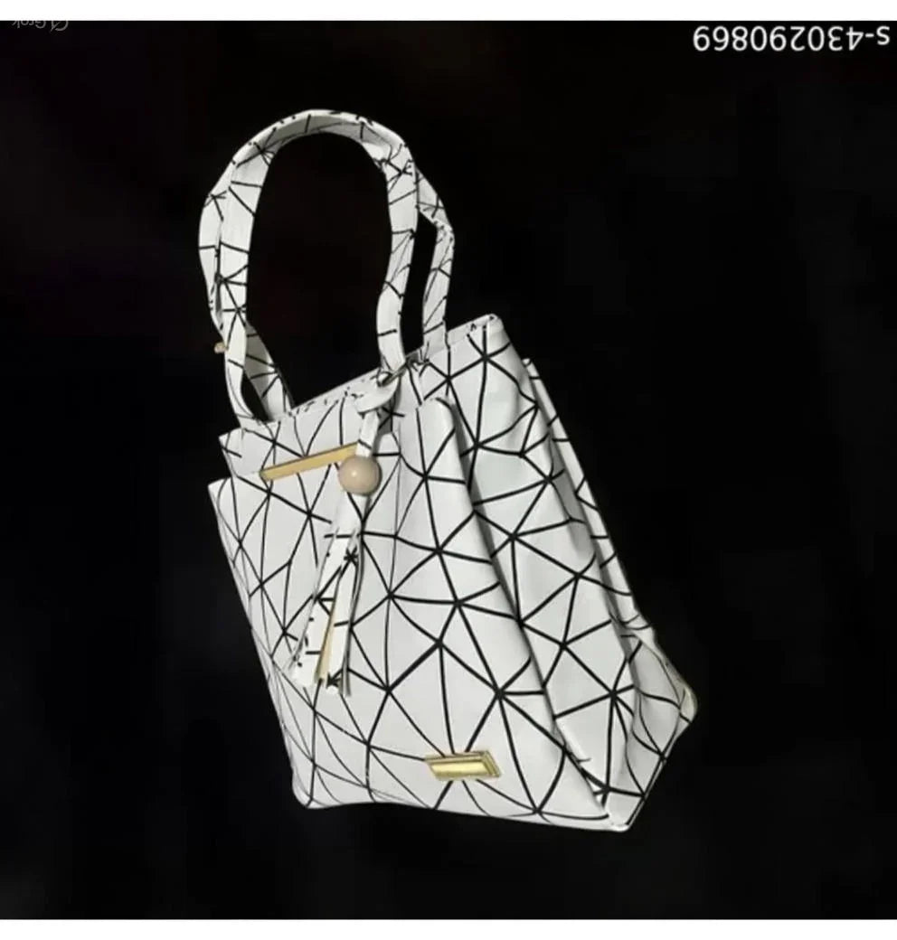 Hand bag