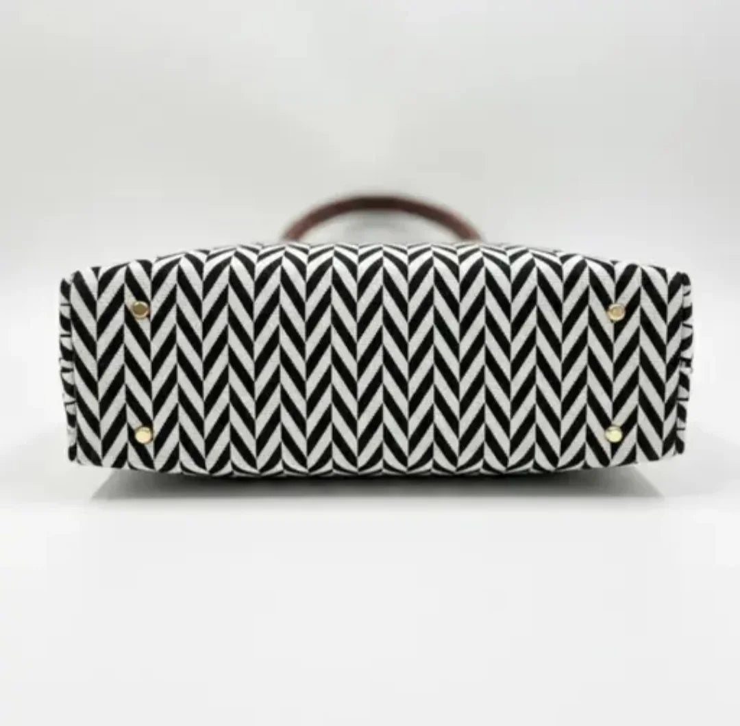 Stylish women tote bag