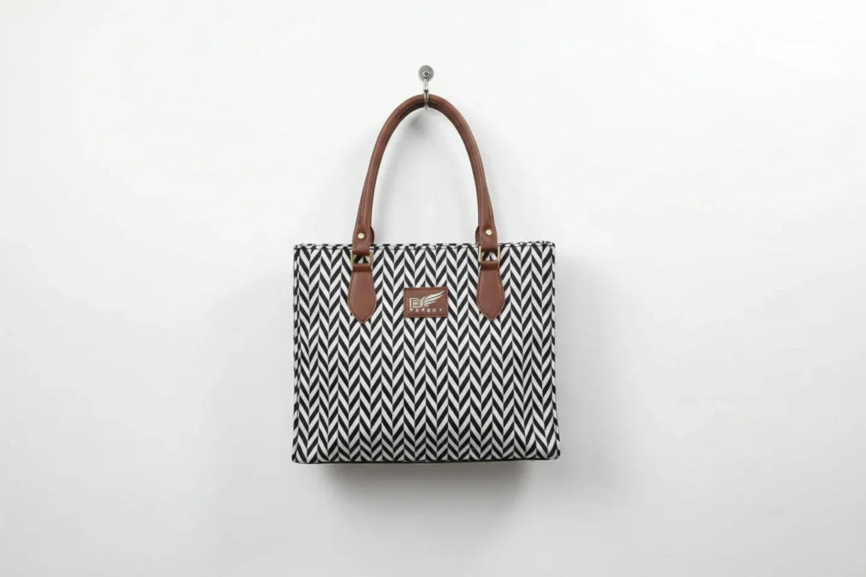 Stylish women tote bag