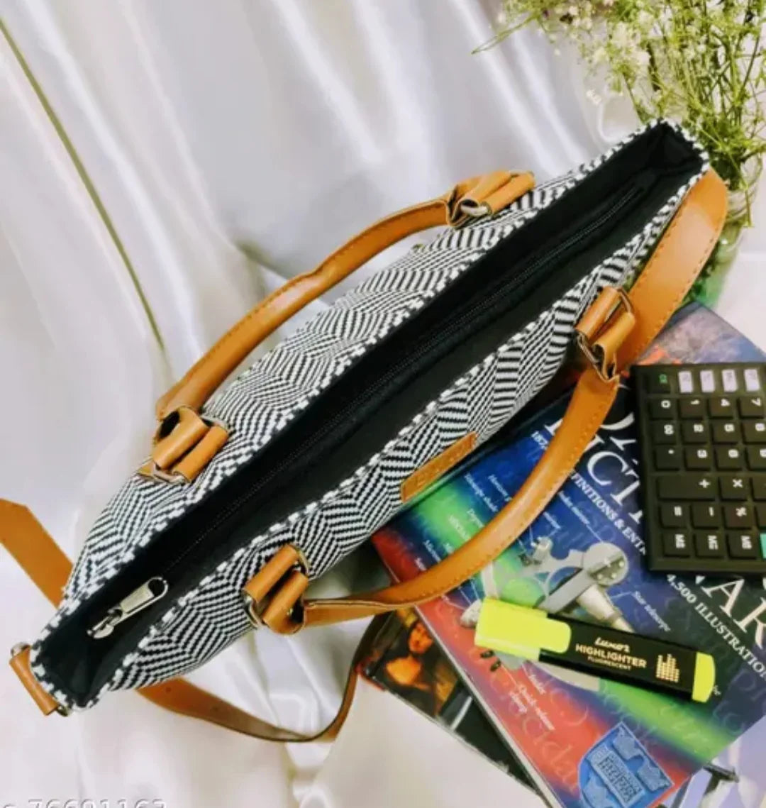 BEAUTIFUL CHEVRON PRINTED HANDBAG WITH SLING