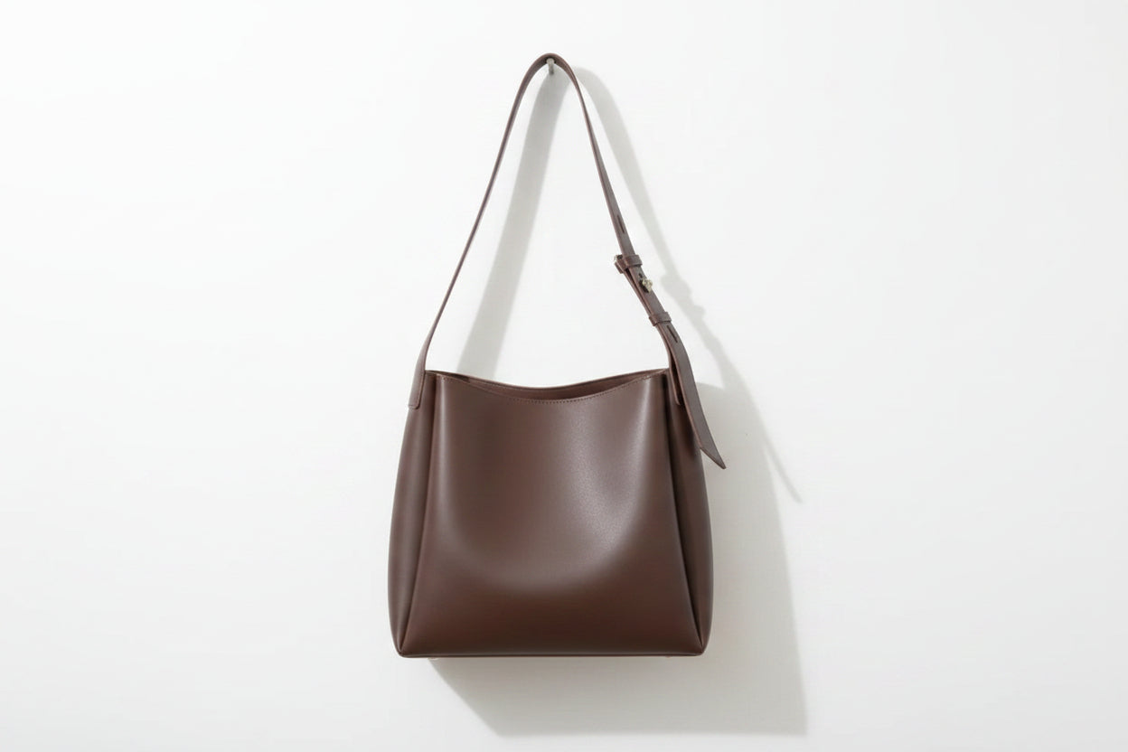 .aStylishSpacious Handbag for Women's girls