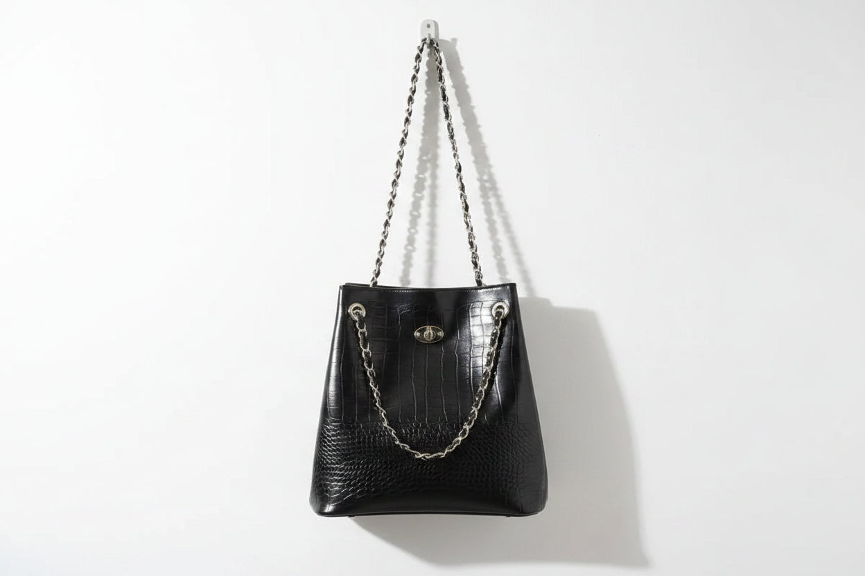 Fashionable Black Golden Handle Bag For Office and College
