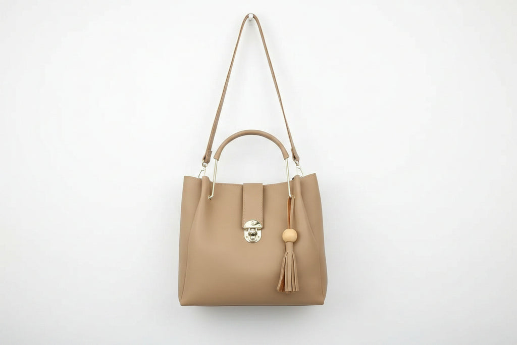 thoughtfully designed fashion and stylish Women's bag