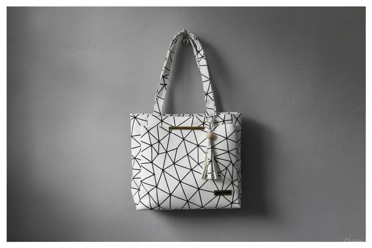 Hand bag