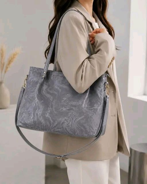 Welvet tote
