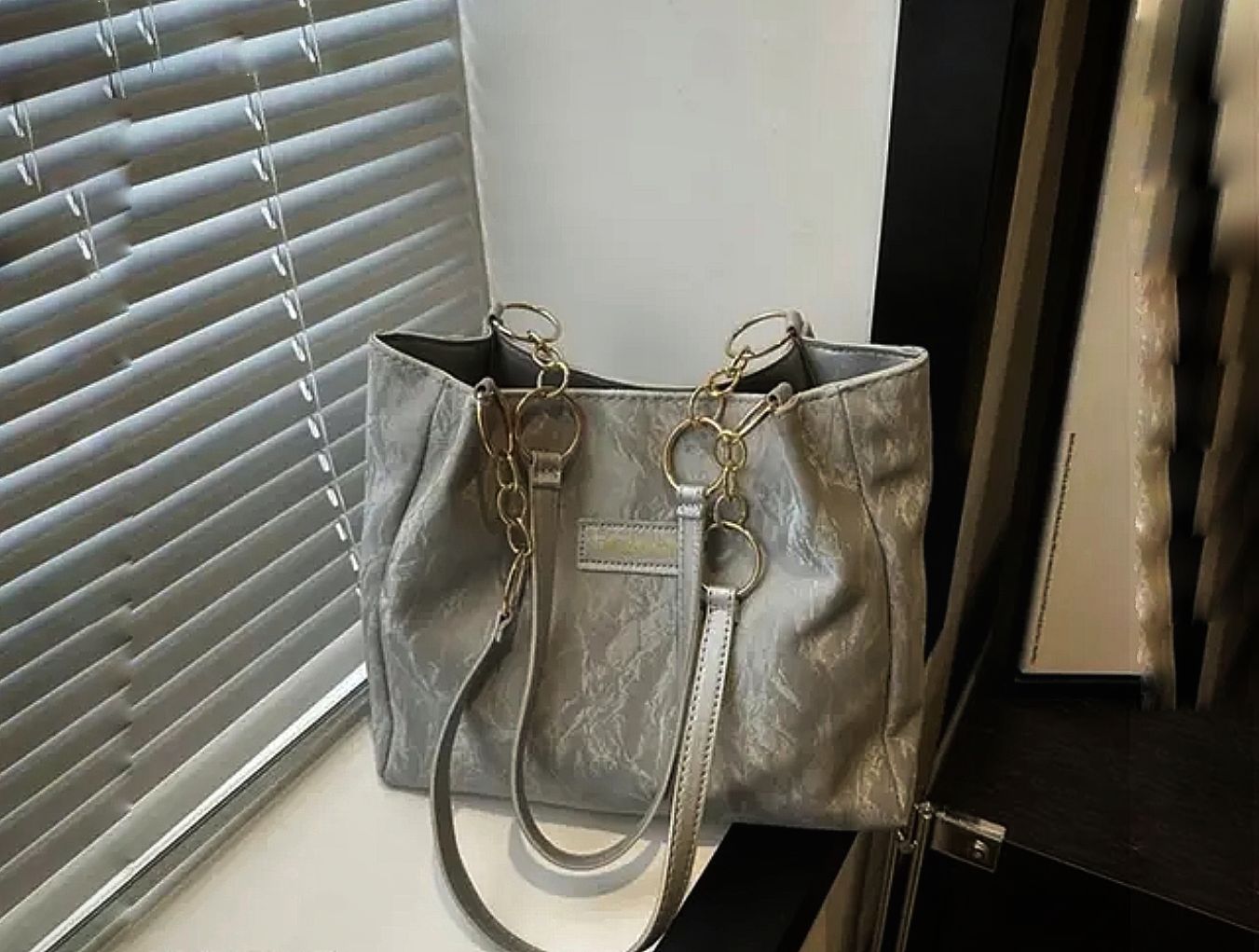 Handbag