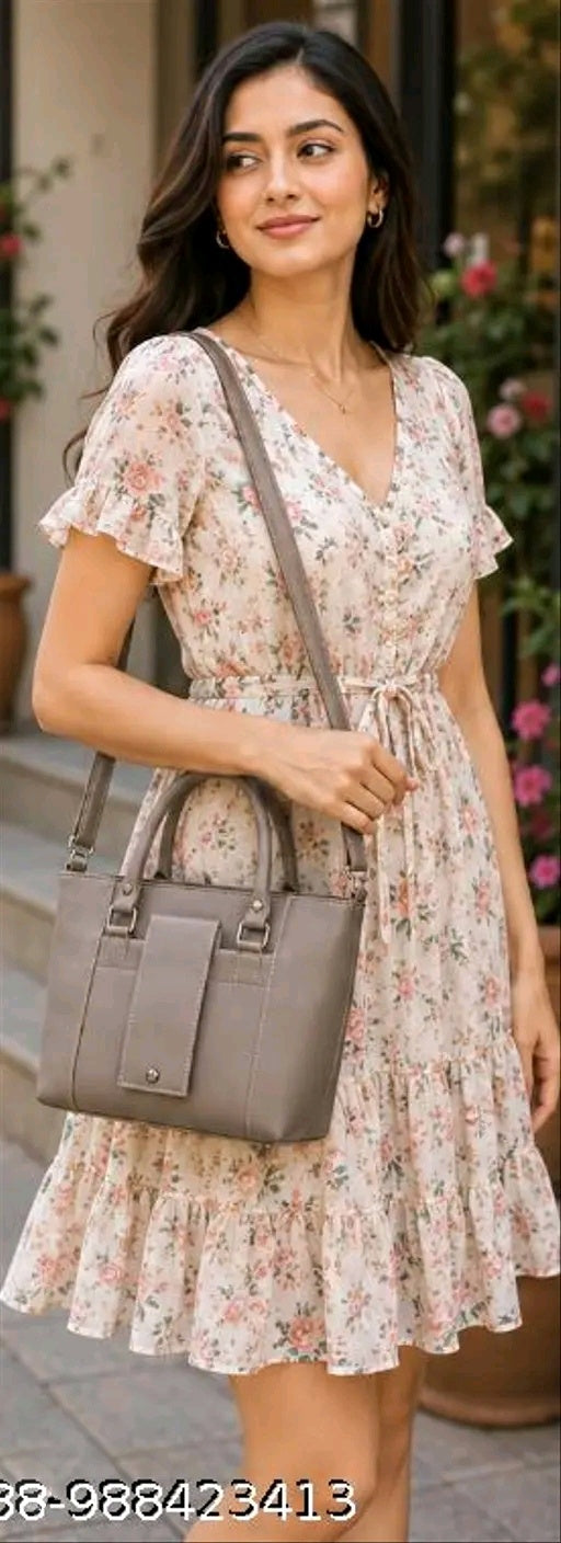 Elegant Structured Shoulder Bag with Adjustable Sling Strap